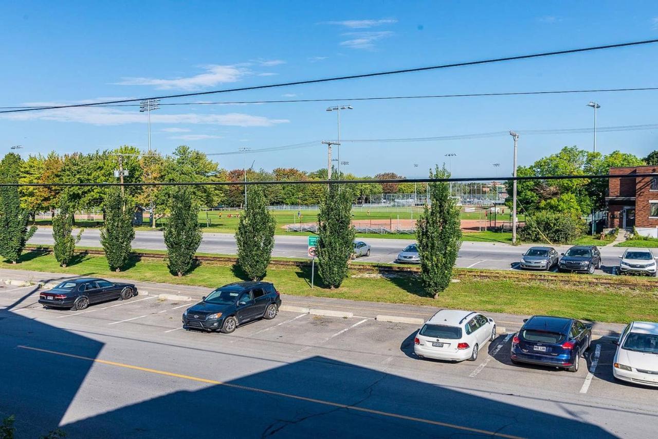 Free Parking In Beautiful Lachine Montreal Exterior photo