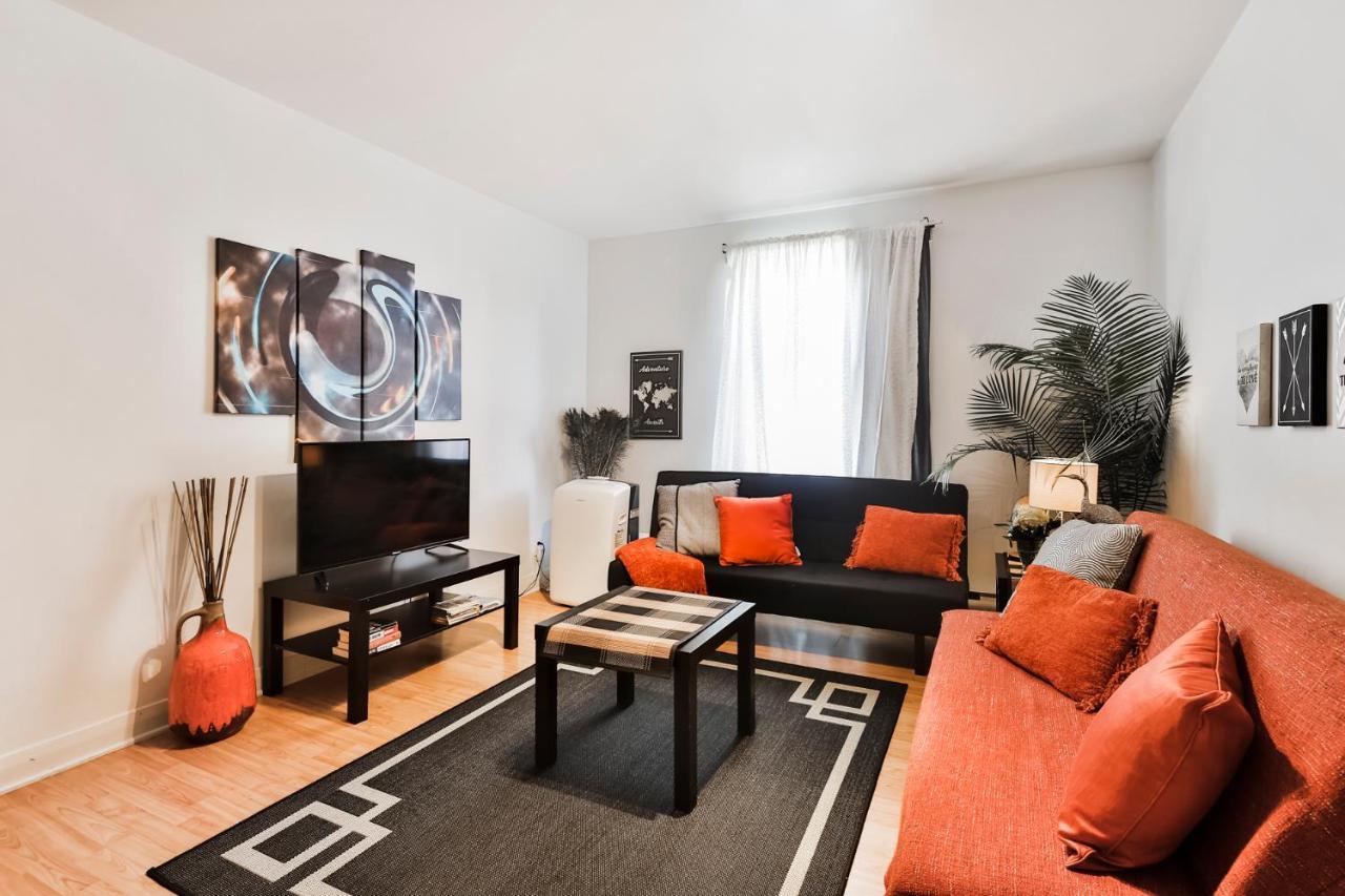 Free Parking In Beautiful Lachine Montreal Exterior photo