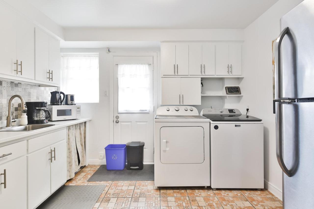 Free Parking In Beautiful Lachine Montreal Exterior photo